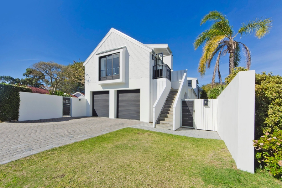 4 Bedroom Property for Sale in Leisure Isle Western Cape